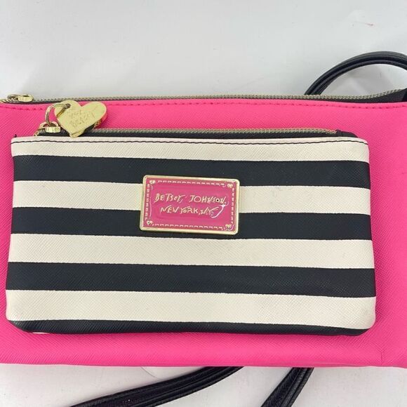 Betsey Johnson New York NY Womens Crossbody Bag Striped Hot Pink Zippered - Picture 7 of 15